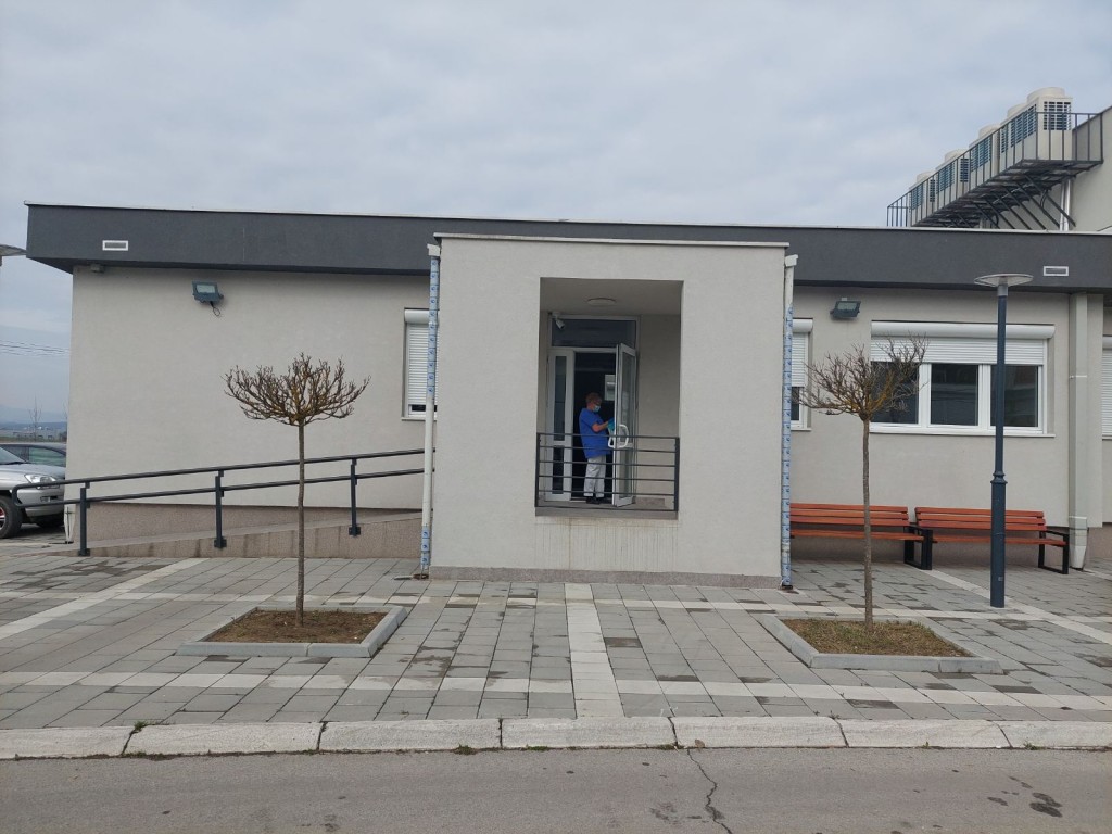 IMG-28d0af5fed6af99245ce4165212fa8b3-V