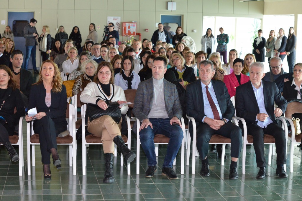 340107744_1380283442820528_2080637523027015578_n