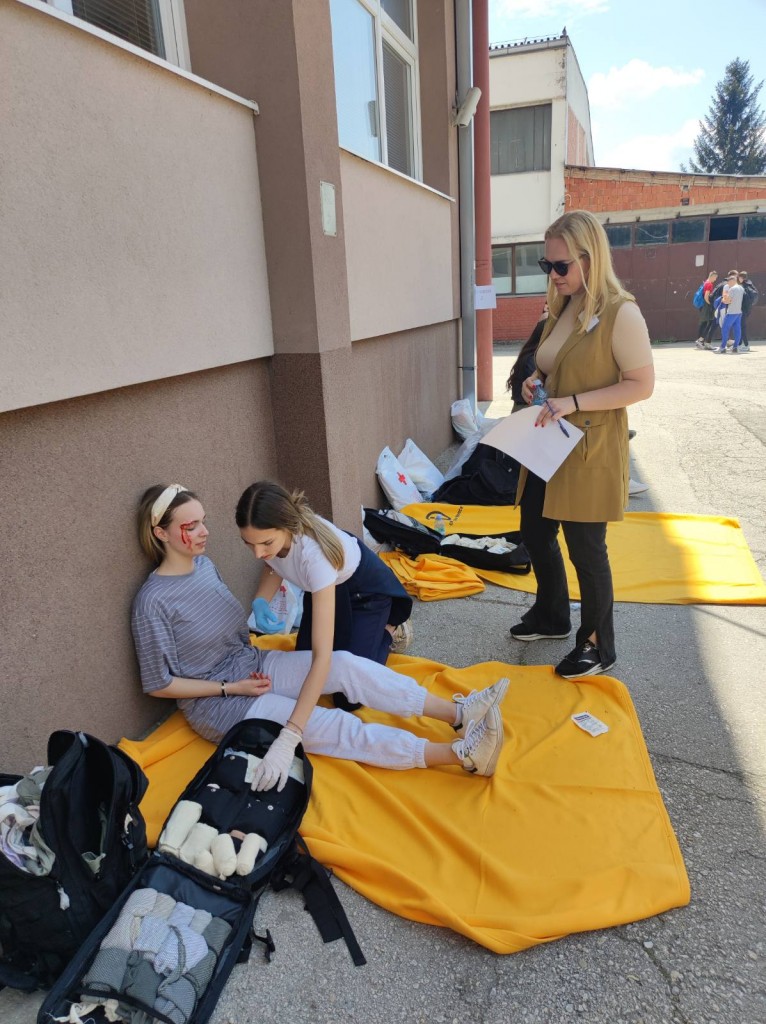 IMG-2f8bd3e2bbb5df47576454972f7b8335-V