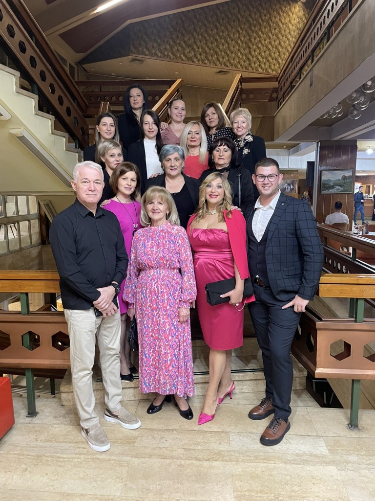 IMG-9409f95fc3fbf7ec7e37ee020ae4e49f-V