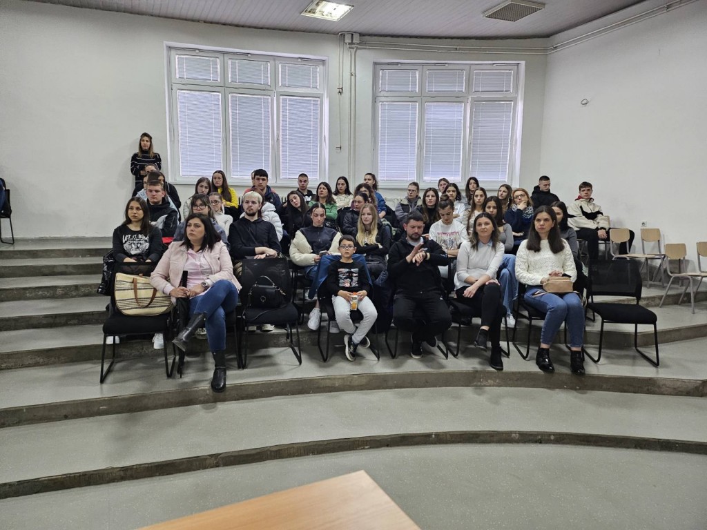 IMG-2a743f50d98b8bd9f2f10950f592155d-V