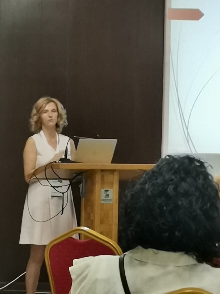 IMG-998a3eddffb345791eee114ce825f237-V